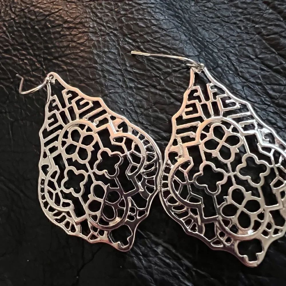 💫 Filigree silver dangle earrings💫 - Picture 3 of 5